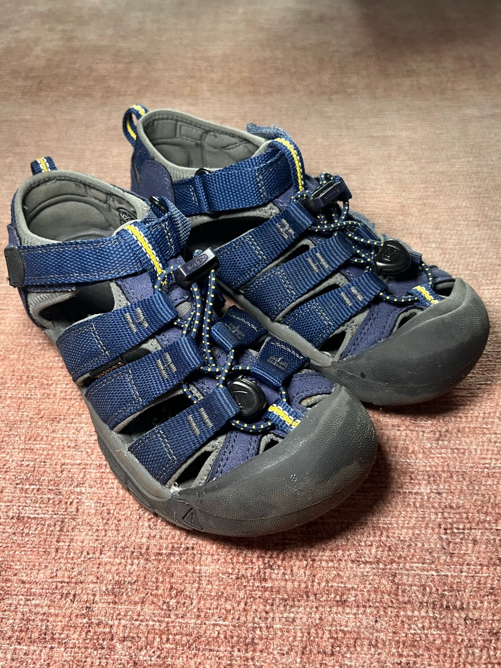 Keen Kids Youth Size 2 Navy Blue Outdoor Closed Toe Water Shoes Sandals Summer